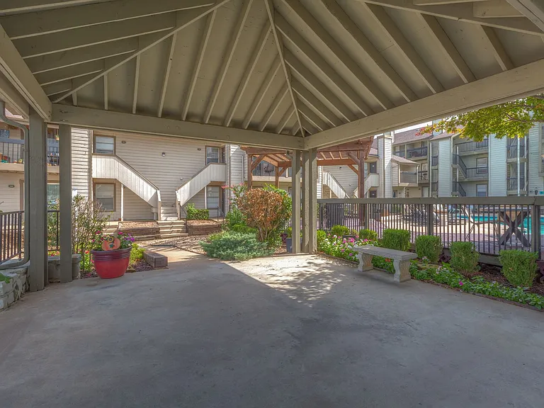 Union Point Apartments — Photo 23