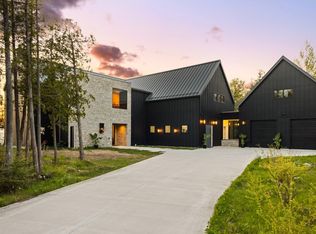 9371 N Onominese Trl, Northport, MI 49670