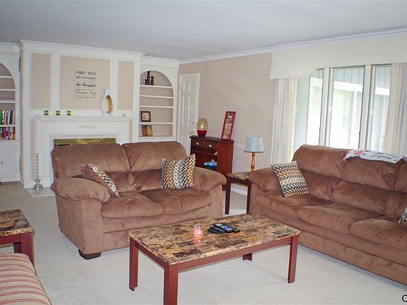 Main Living-room (Upstairs)