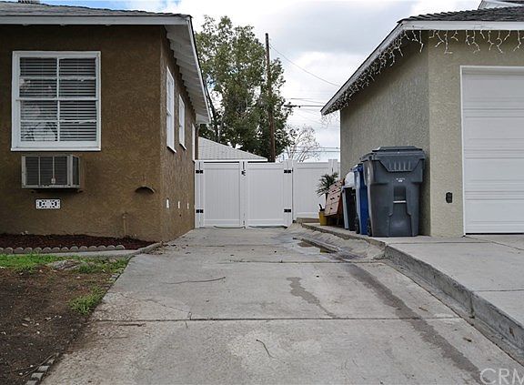 4th image of 4829 Palo Verde Ave