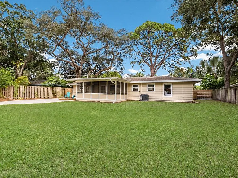2266 Clematis St — Photo 20