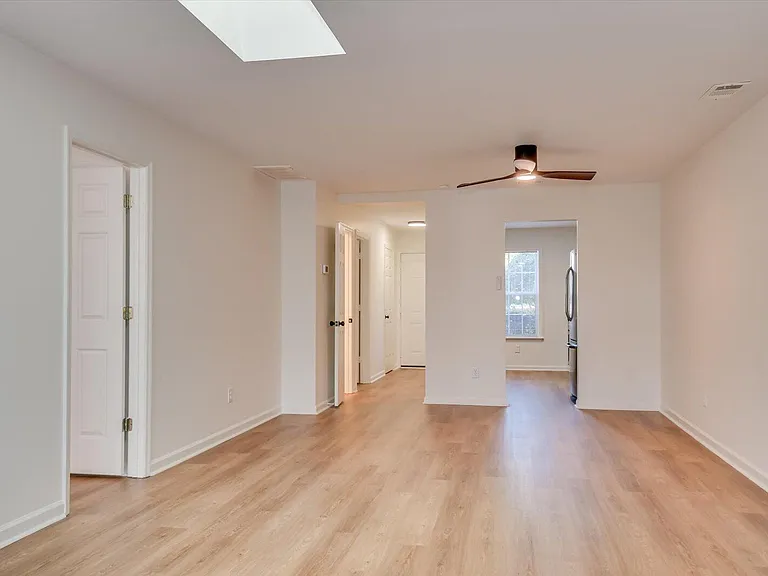 128 Barts Dr — Photo 10