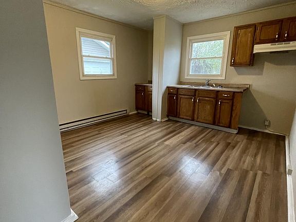 2nd image of 4594 Freudenberger Ave