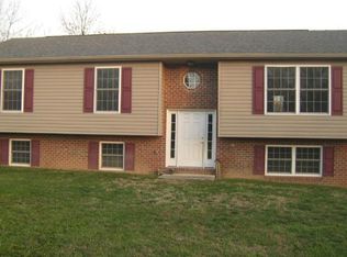 5550 Montgomery Church Rd, Greencastle, PA 17225