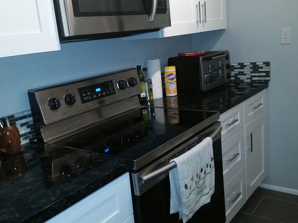 1st image of 1927 E Hampton Ave Unit 211