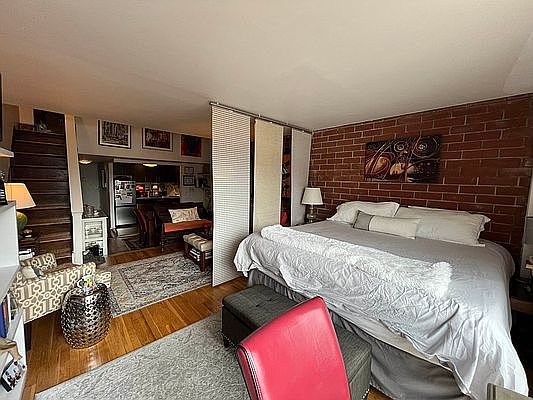 3rd image of 10 Jones St APT 4A