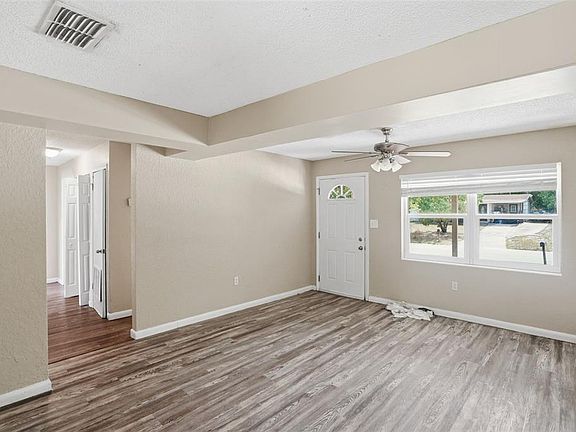 4th image of 1413 Sunridge Rd