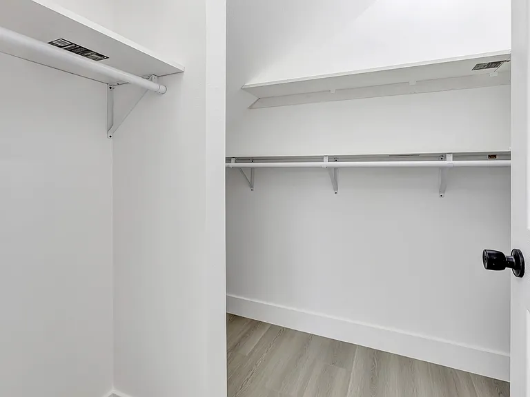 1115 Broadmoor Ave #3 — Photo 8