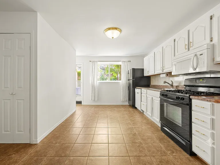 726A Union St #1 — Photo 6