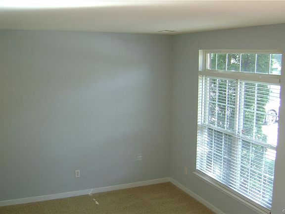 5th image of 3807 Dominion Townes Cir
