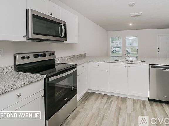 4th image of 9636 N Wallace Way