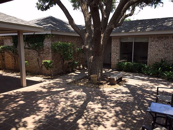 3rd image of 1009 Ventura Ave