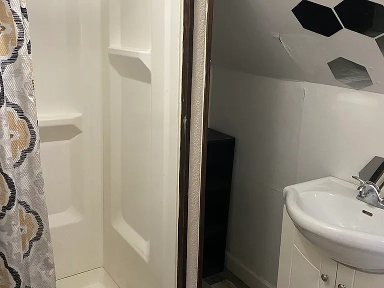 221 S Bingham St #B — Photo 10