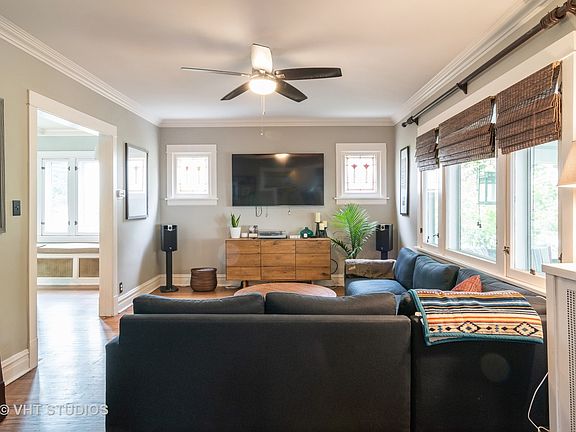 3rd image of 516 Carpenter Ave
