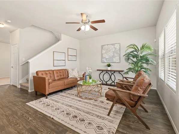 1209 S Ivory Bill Ln, Fayetteville, AR 72701