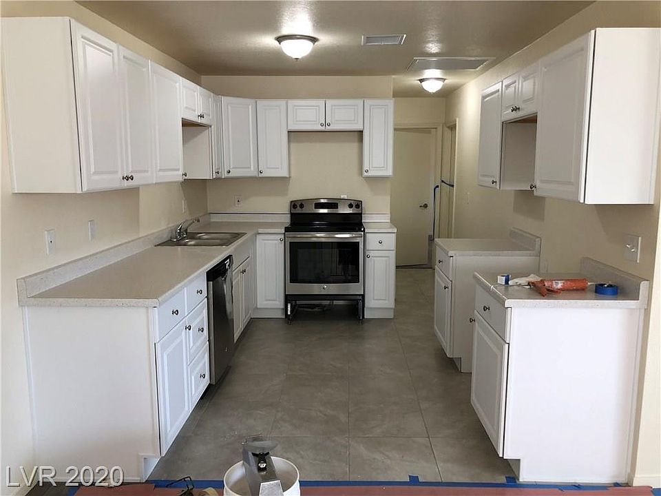 1st image of 4770 Roberta St Unit 4
