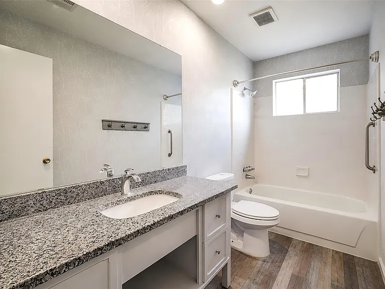 12710 Fenimore Ct — Photo 13