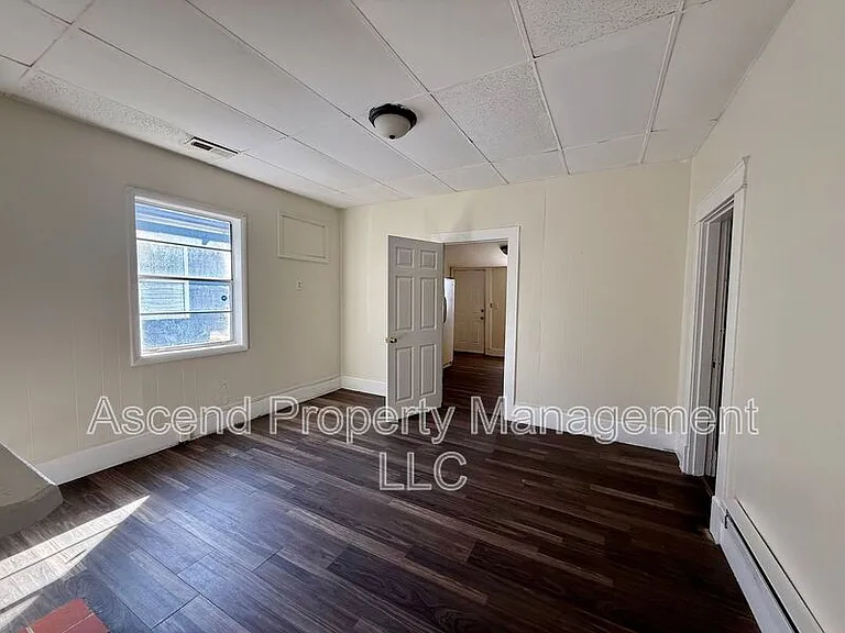 2810 E 46th St #B — Photo 7