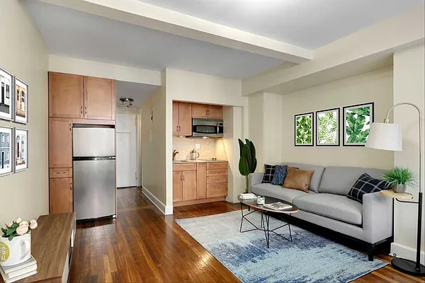 Sold by Cooper & Cooper Real Estate | media 8