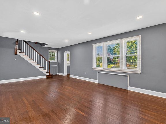 4th image of 3322 Moravia Rd