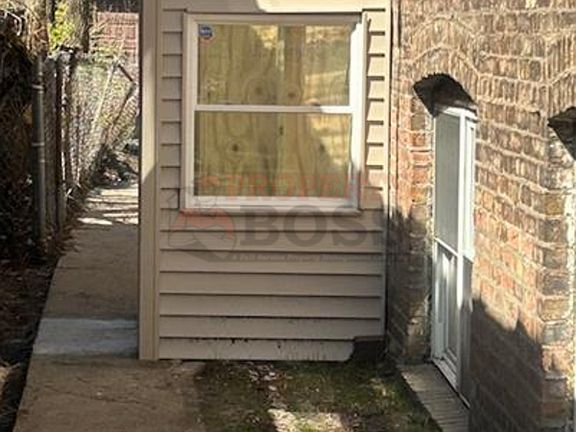 2nd image of 1350 Van Buren St #1