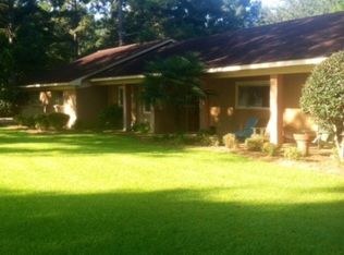 216 Country Club Rd, Canton, MS 39046