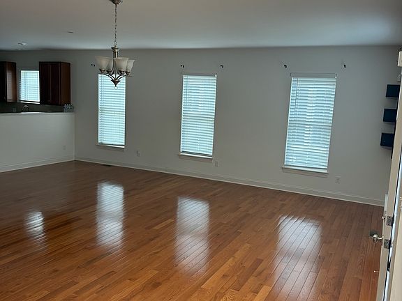 3rd image of 1309 Rudge St