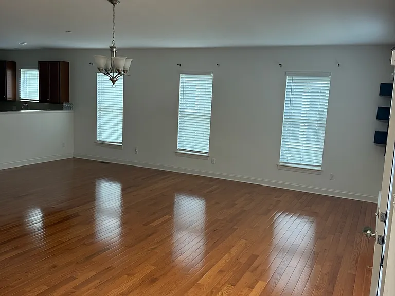 1309 Rudge St — Photo 3