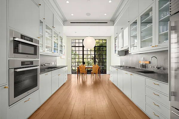 Sold by Corcoran | media 4