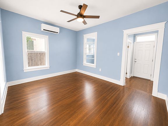3rd image of 621 High St SE APT A