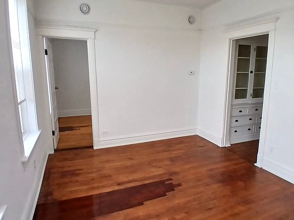 3rd image of 2606 S Saint Louis Ave #5