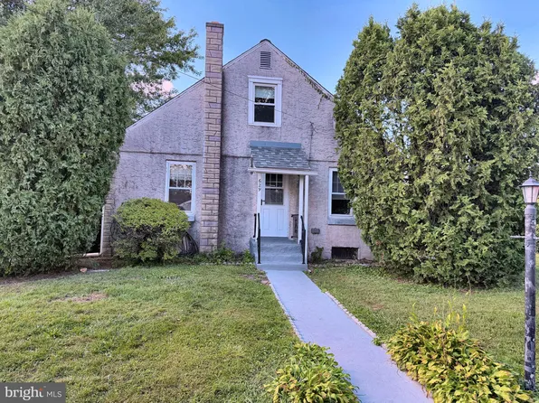 629 Maple Dr, Stowe, PA 19464