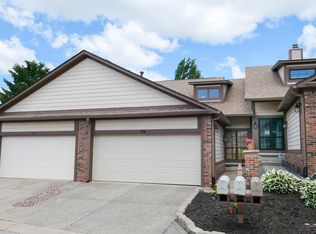 608 Cielo Vista Dr, Greenwood, IN 46143