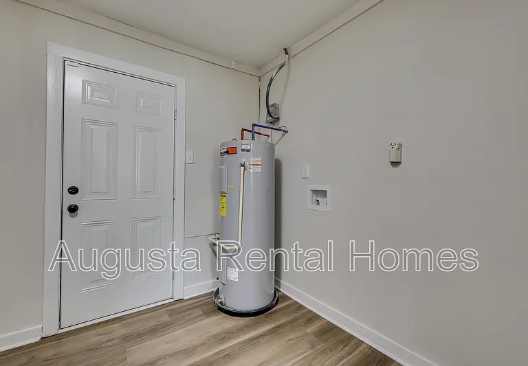 3413 Charing Cross Ct — Photo 33