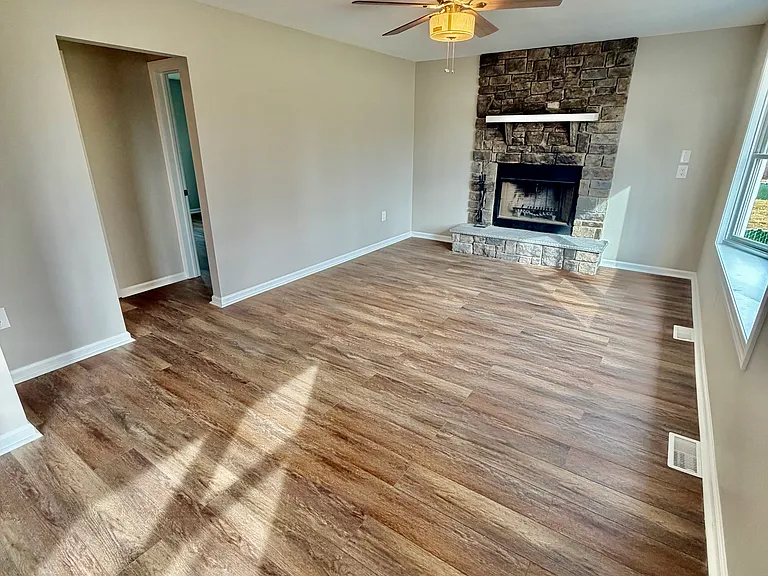 28 Amandas Way — Photo 9