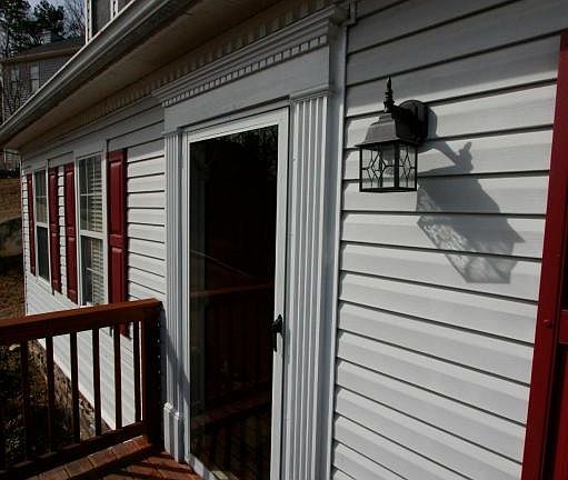 5th image of 2307 Woods End Ln