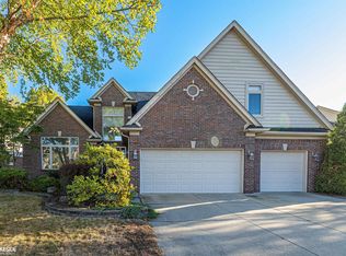 21579 Tangel Dr, Macomb, MI 48044