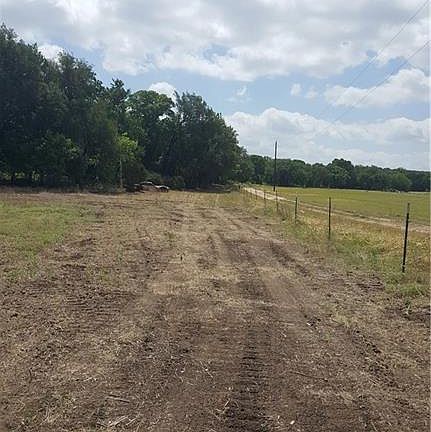 2nd image of 585 County Road 385
