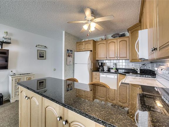 3rd image of 7300 Estero Blvd #Penthouse 5