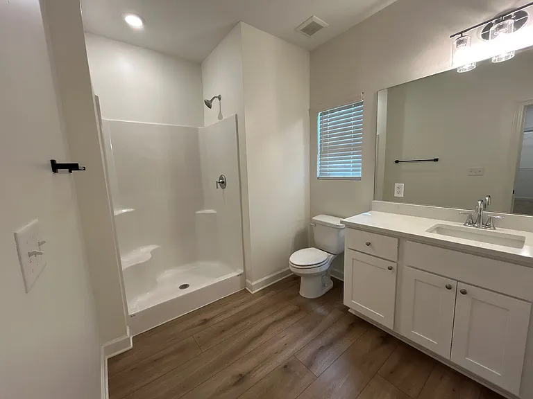 244 Linden St — Photo 7