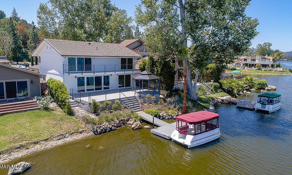1st image of 3708 Capstan Cir