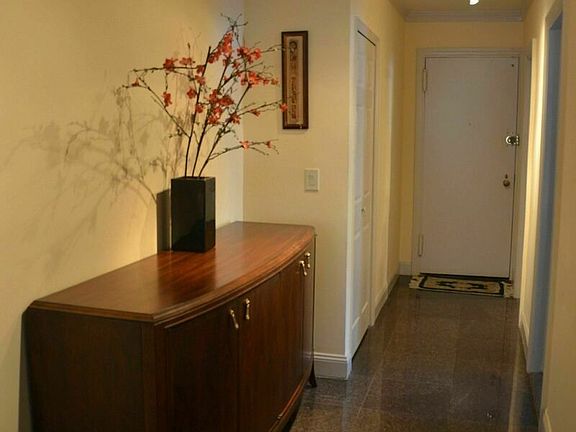 4th image of 159 W 53rd St APT 17H
