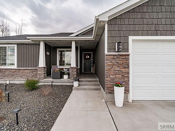 4th image of 5096 Adobe Dr