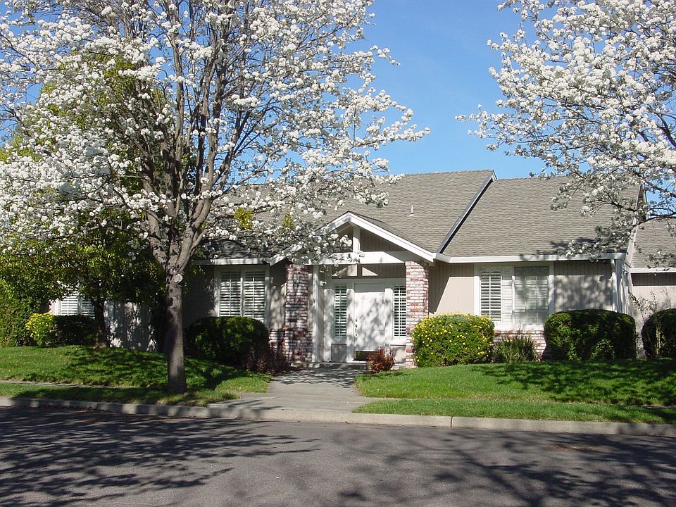 1st image of 2138 Devonshire Dr