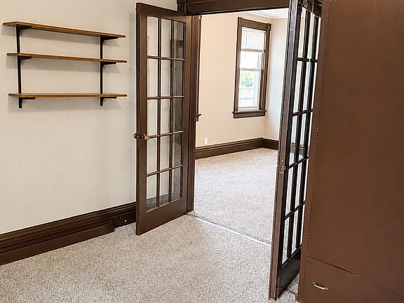 4th image of 1519 Saint Clair Ave #1519