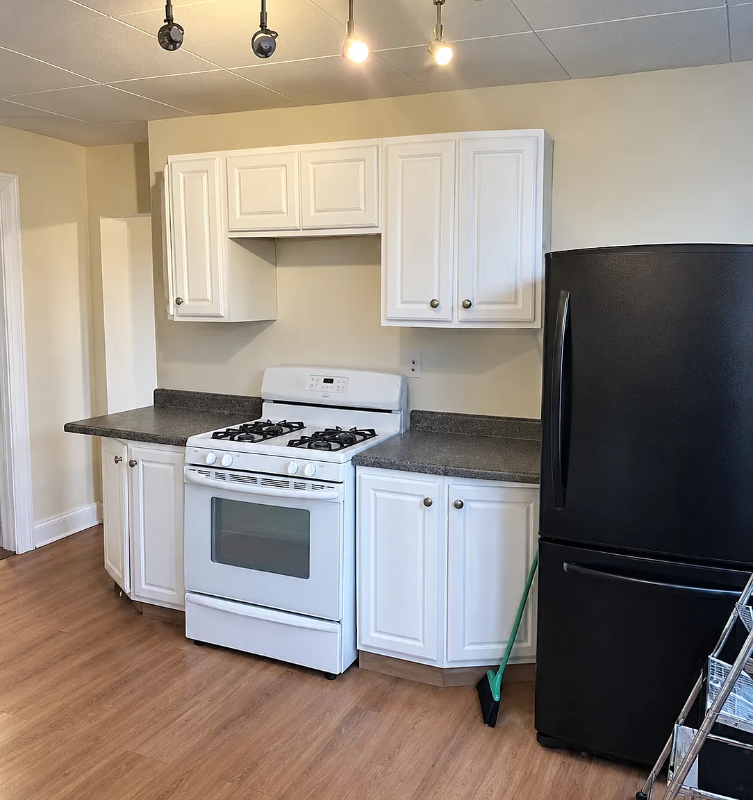 2 bed, 900 sqft, $850 — Photo 4