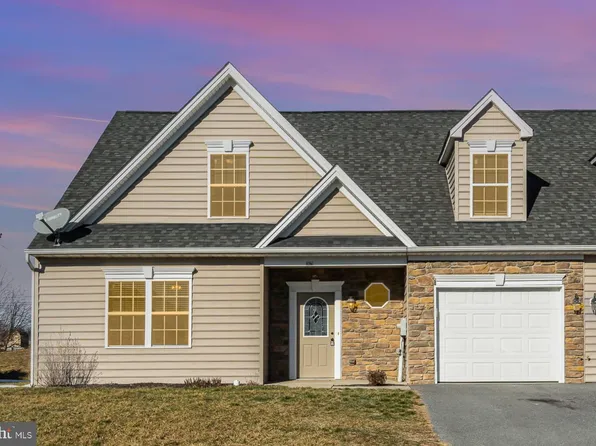 3621 Oakley Ln, Greencastle, PA 17225