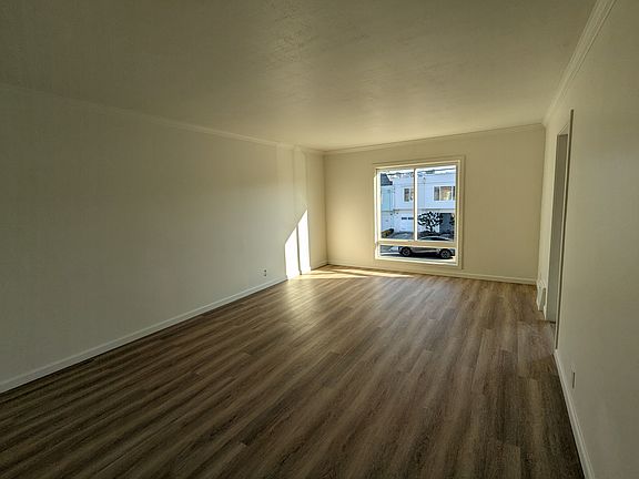 4th image of 1859 43rd Ave