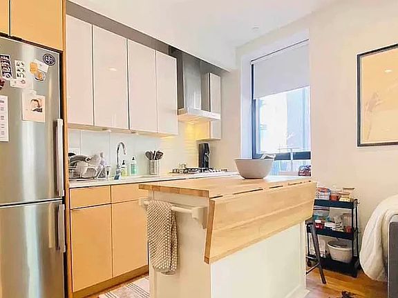 3rd image of 137 Nelson St APT 3B