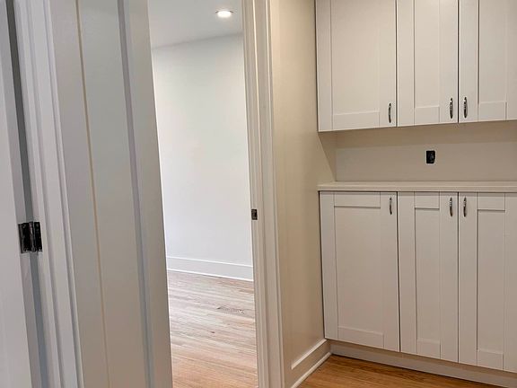 4th image of 258 Henry St Suite A